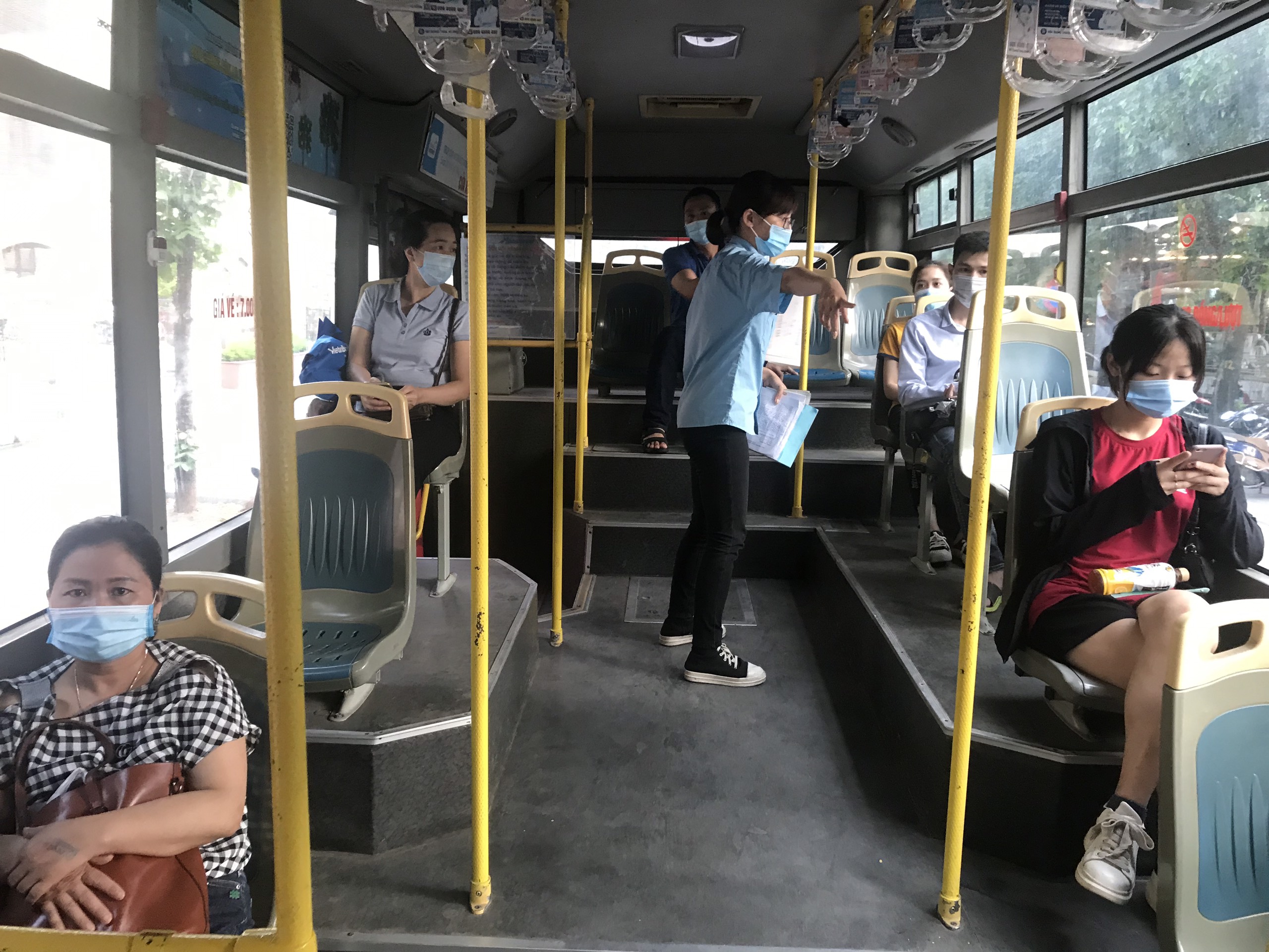 Chủ động phòng dịch trên các phương tiện vận tải công cộng